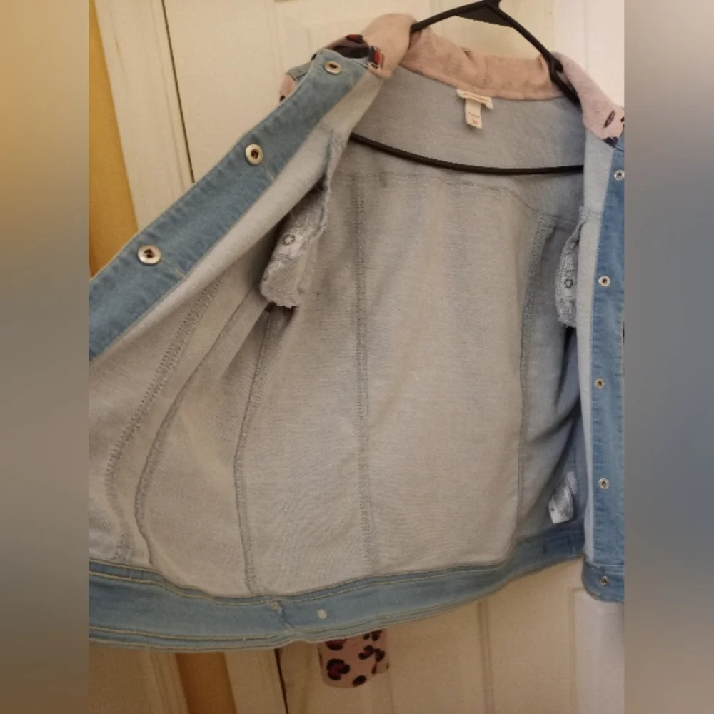 Cat And Jack Girls Denim And Leopard Print Light Jacket - Picture 2 of 12